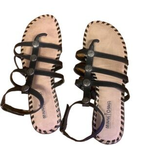 Minnetonka Strappy & Silver Medallion Detail Open Toe Leather Sandals Size 8